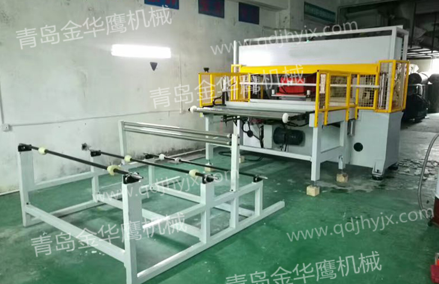 Automatic mobile head cutting machine